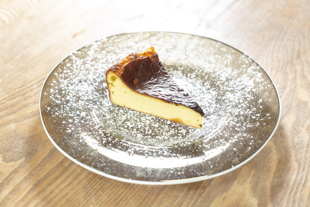 自家製ベイクドチーズケーキ